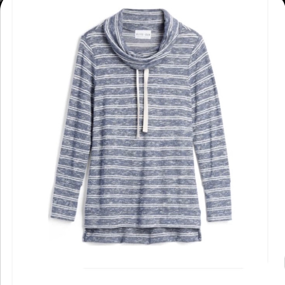 Stitch Fix OLIVE & OAK Lidy Cowl Neck Tee Small